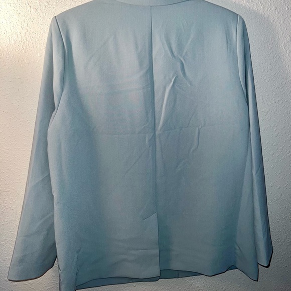 Old Navy Women's Soft Green Blazer NWT - Picture 2 of 4